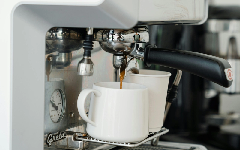 Automatic vs Manual Coffee Machines: The Ultimate Guide